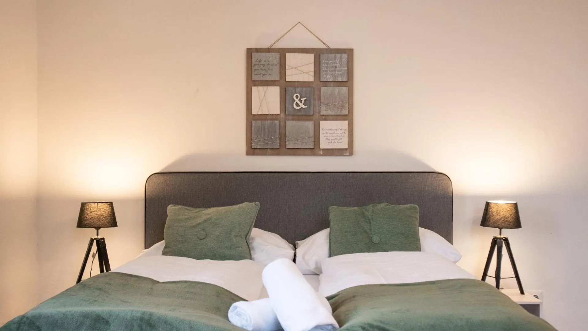Affordable 2 Apts For 16P 4Br Great For Families Vienna Austria