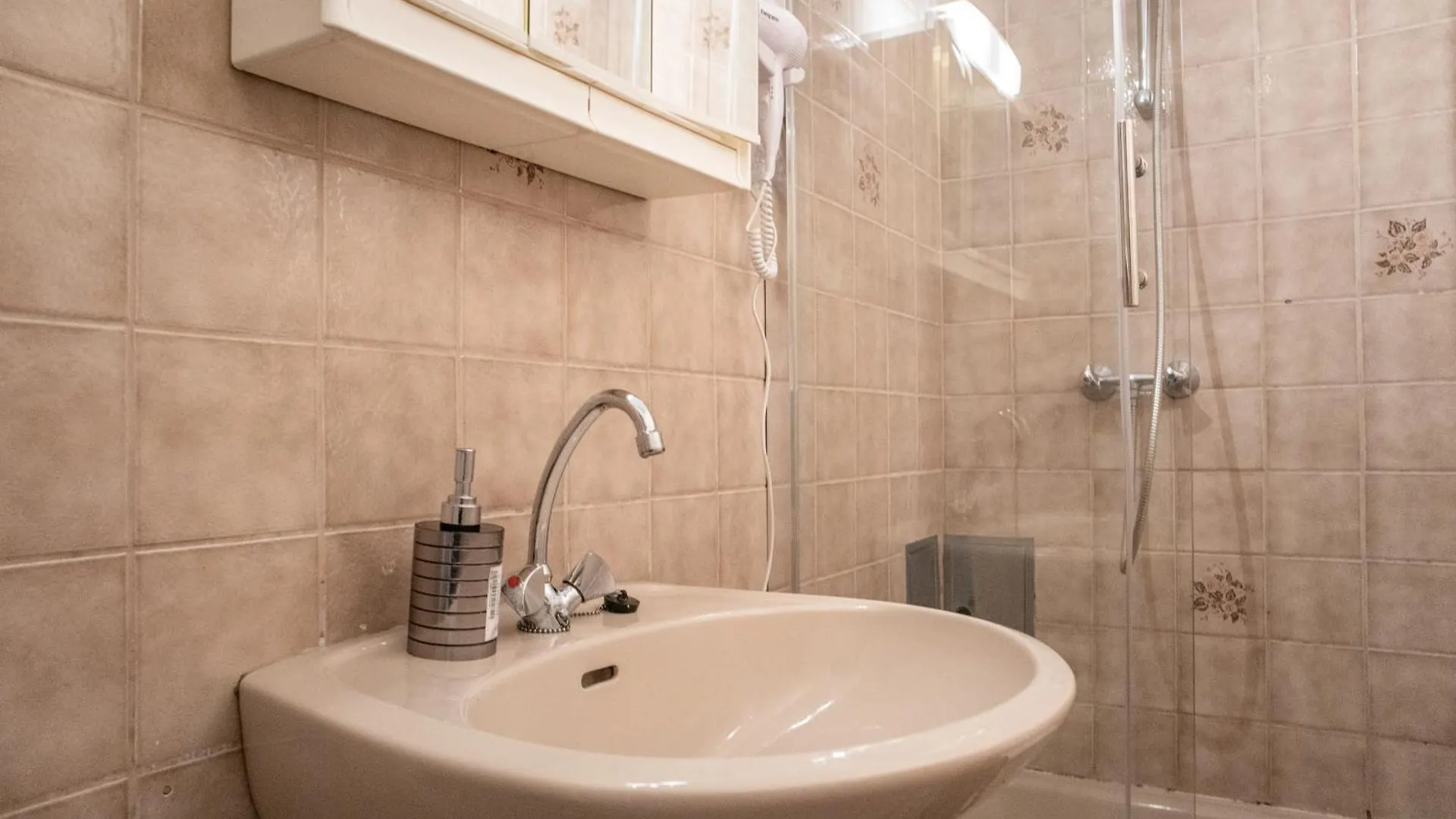 Apartment Affordable 2 Apts For 16P 4Br Great For Families Vienna Austria