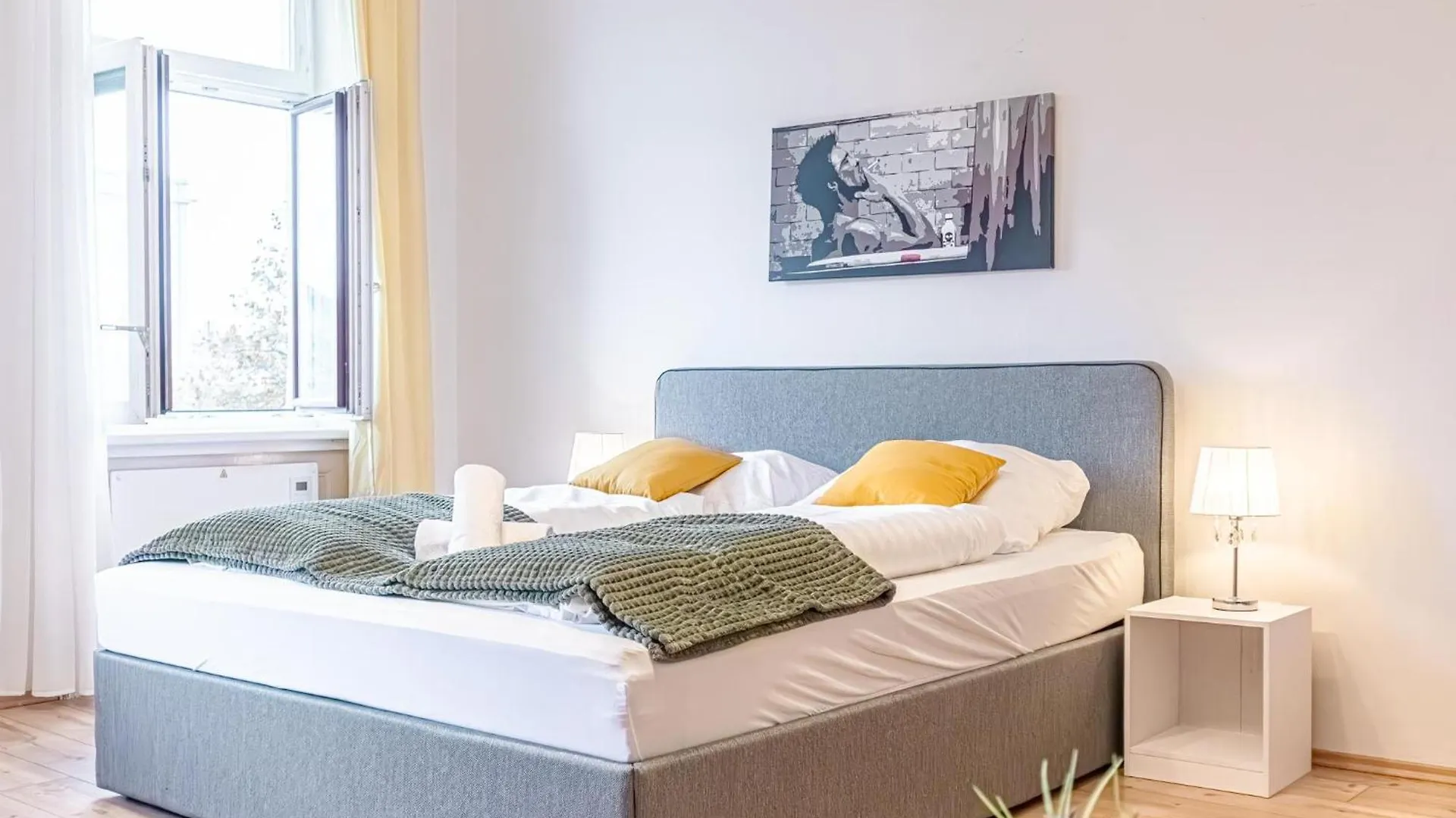 Affordable 2 Apts For 16P 4Br Great For Families Vienna 0*,  Austria