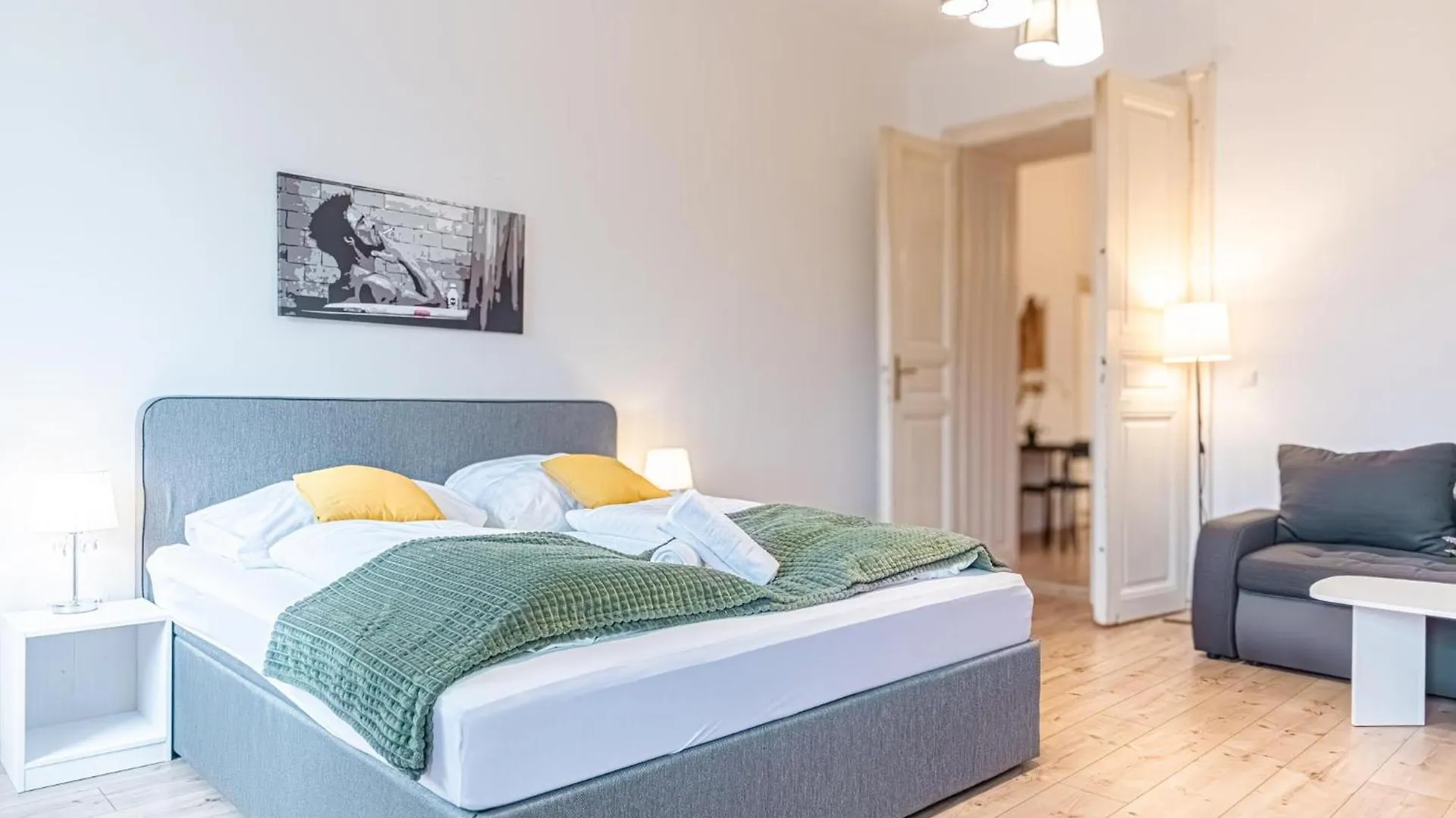 Affordable 2 Apts For 16P 4Br Great For Families Vienna Apartment