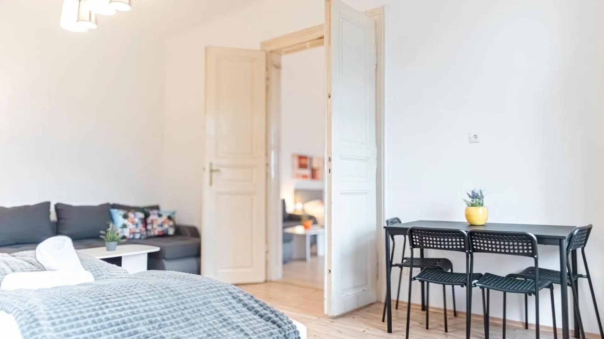 Affordable 2 Apts For 16P 4Br Great For Families contacts