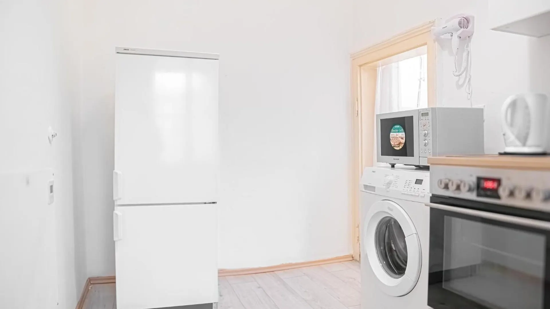 Apartment Affordable 2 Apts For 16P 4Br Great For Families Vienna