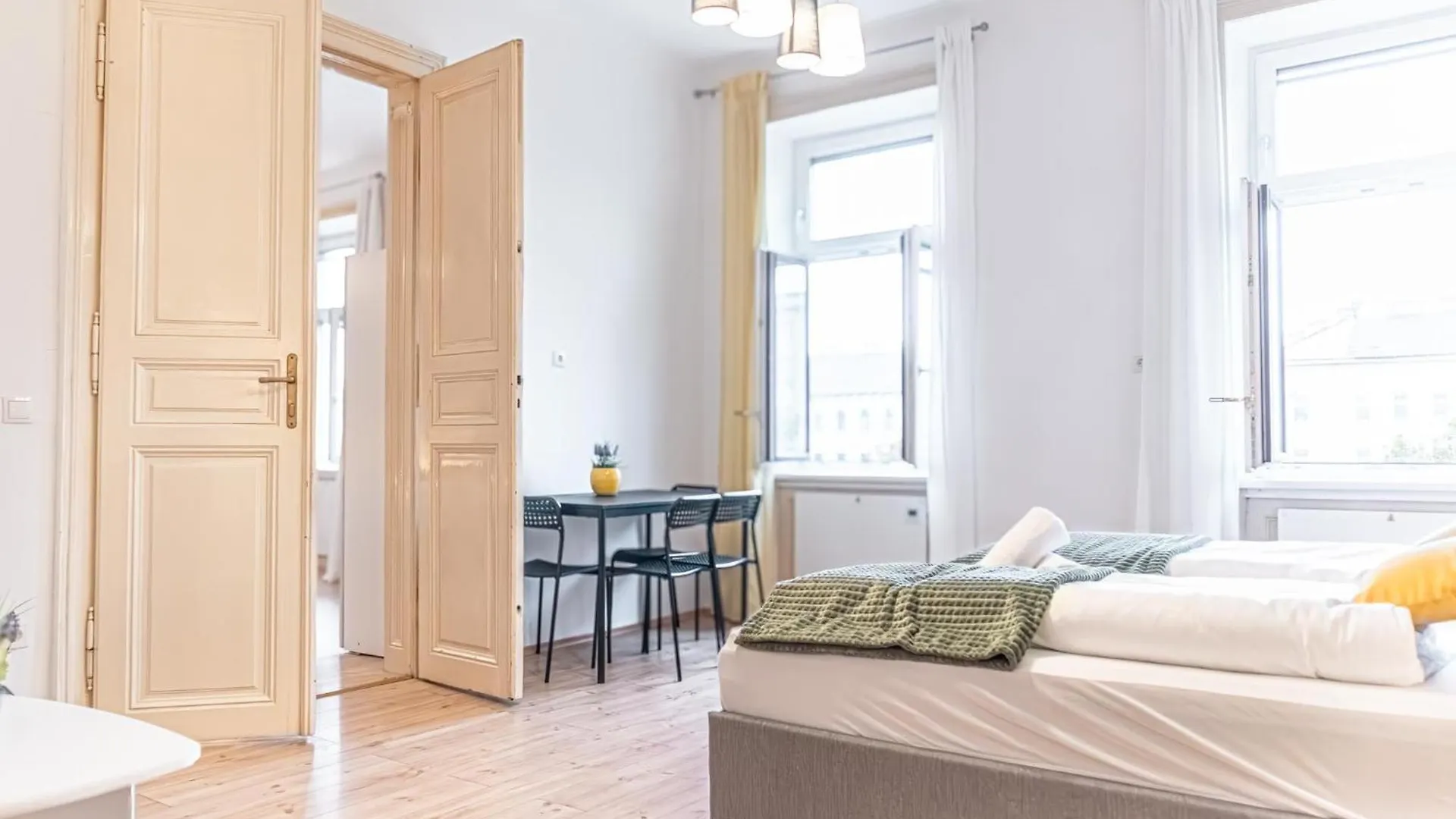 Affordable 2 Apts For 16P 4Br Great For Families Vienna Apartment